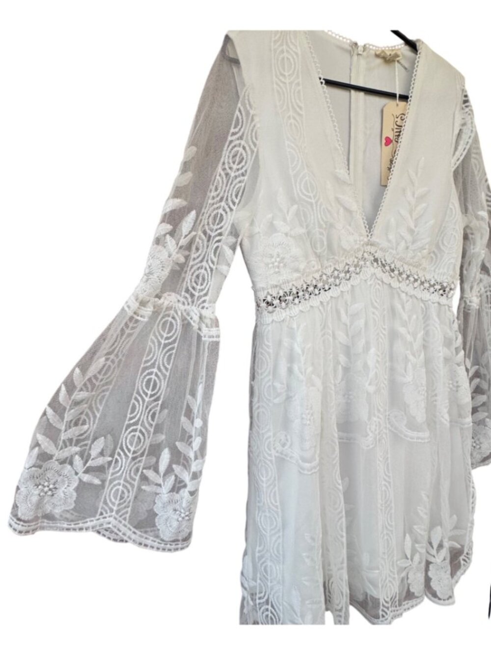 Southern Fried Chics Medium White Lace V-Neck Dress Bell Sleeves & Embroidered - Picture 6 of 14